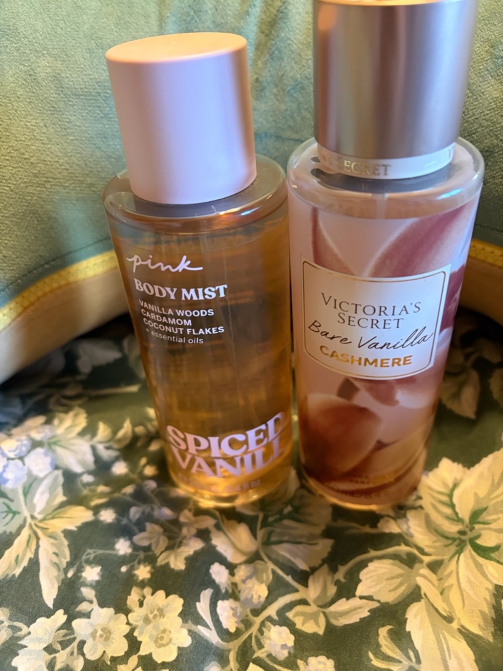 Victoria's Secret Pink Spiced Vanilla Body Mist - Pink